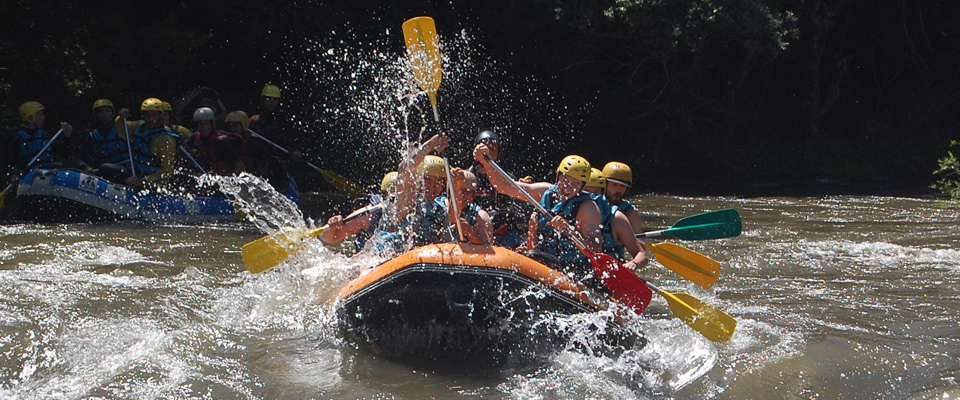 http://www.h2o-vives.com/wp-content/themes/h2o-vives/timthumb.php?src=http://www.h2o-vives.com/wp-content/uploads/Sports-d-Eaux-Vives-rafting-rapides.jpg&w=80&h=50&zc=1
